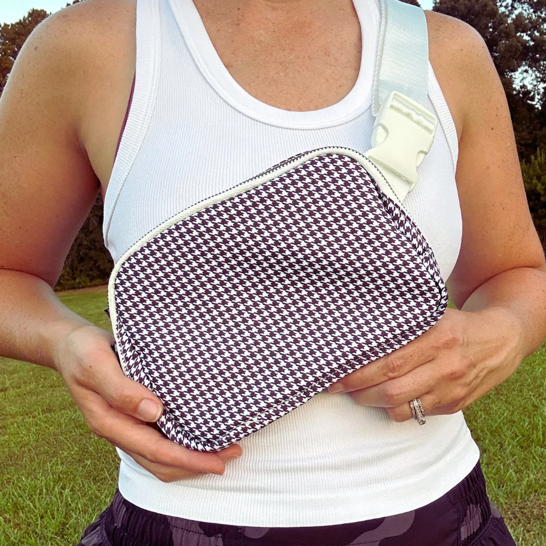 Black and White Houndstooth Easy Carry Belt Bag