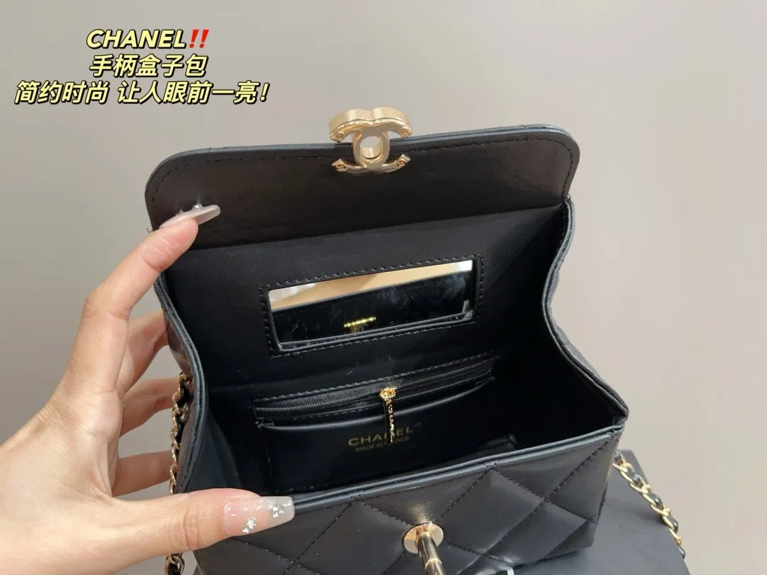 CC866 Mini Box Bag / 4.1 × 6.6 × 3.1 in