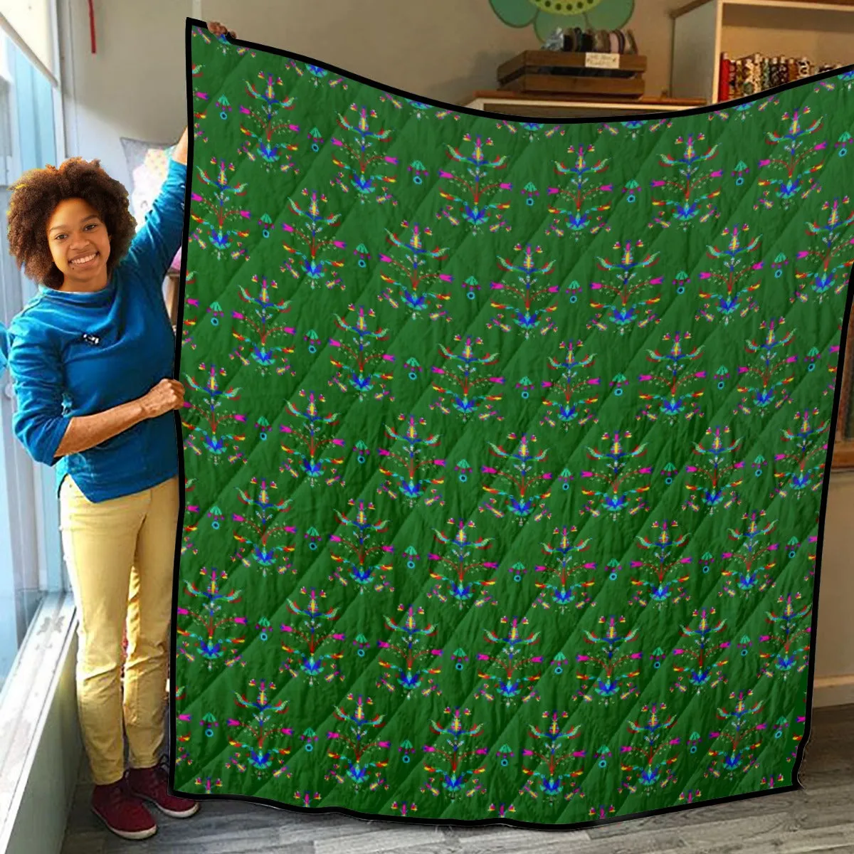 Dakota Damask Green Lightweight & Breathable Quilt With Edge-wrapping Strips