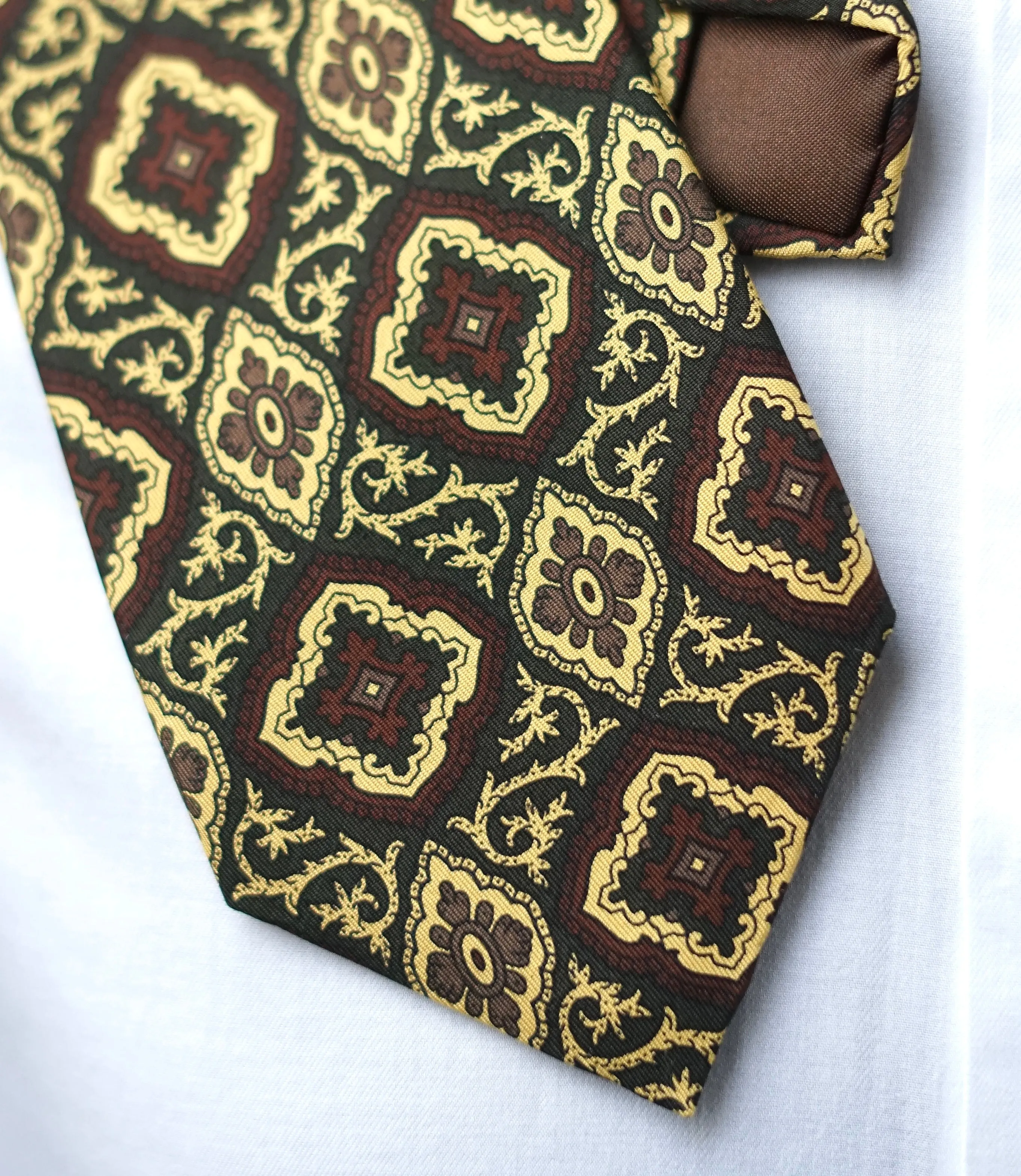 Isabella Lightweight Vintage Tie