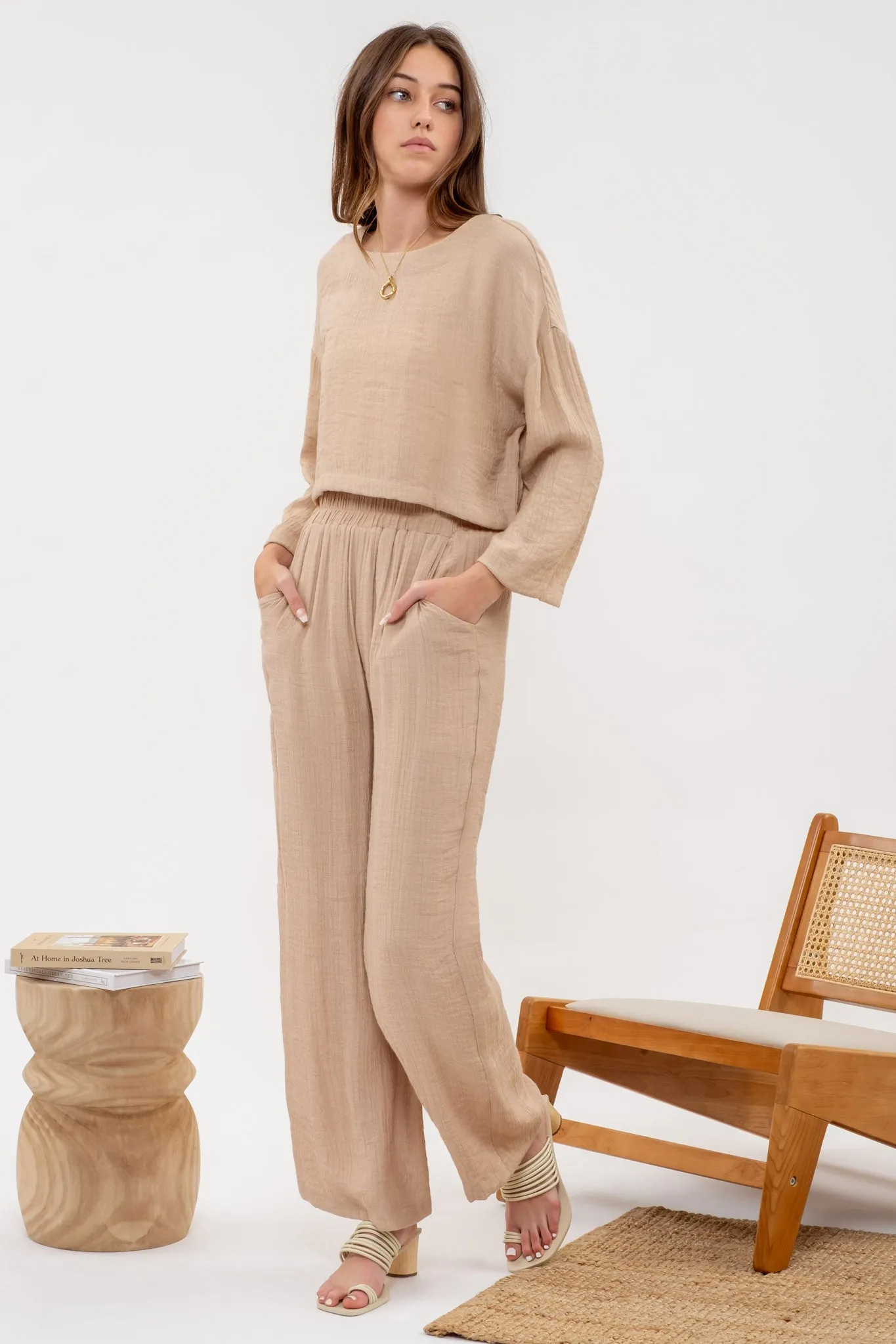 LIGHTWEIGHT HIGH RISE PANTS