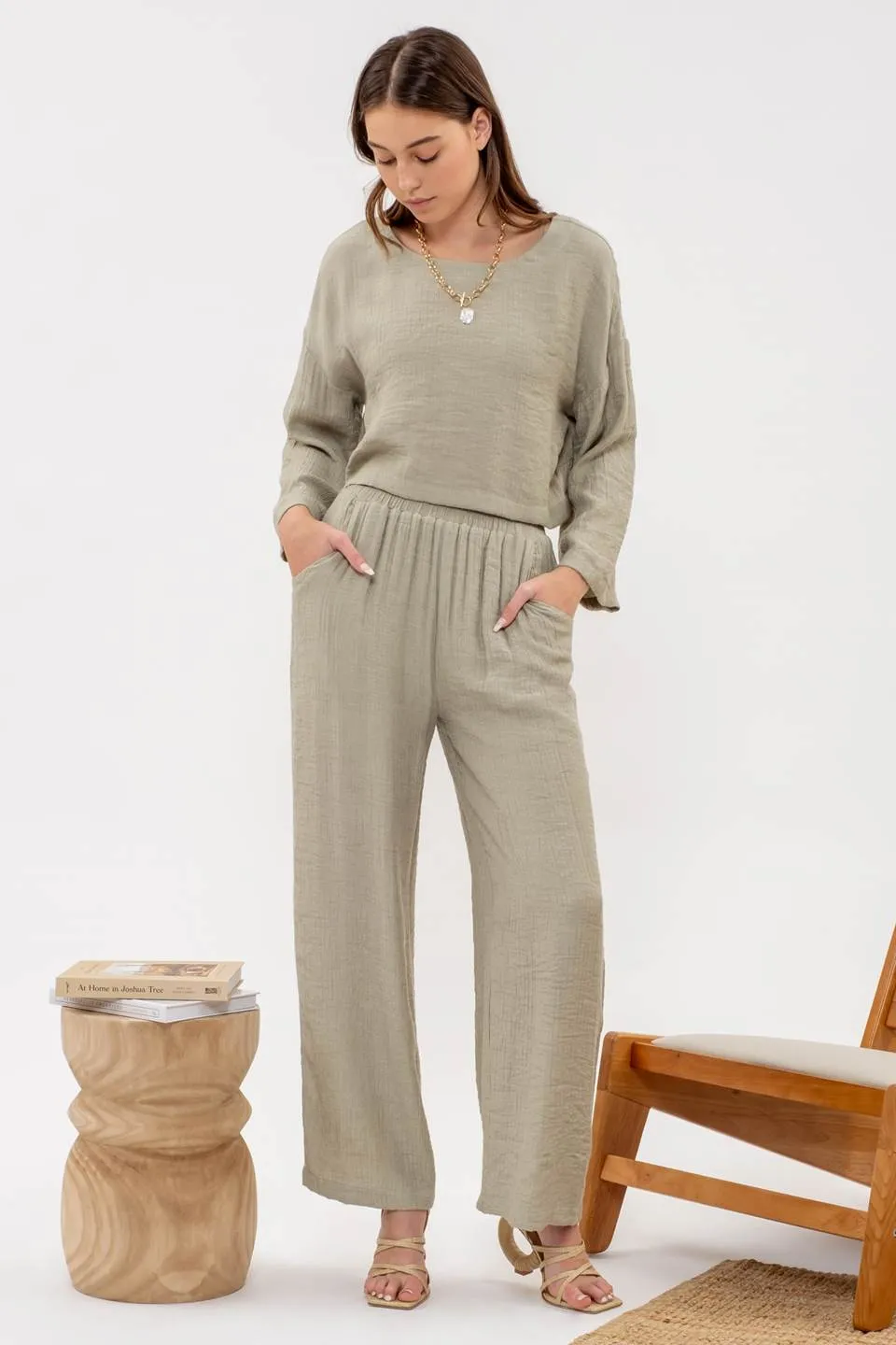 LIGHTWEIGHT HIGH RISE PANTS