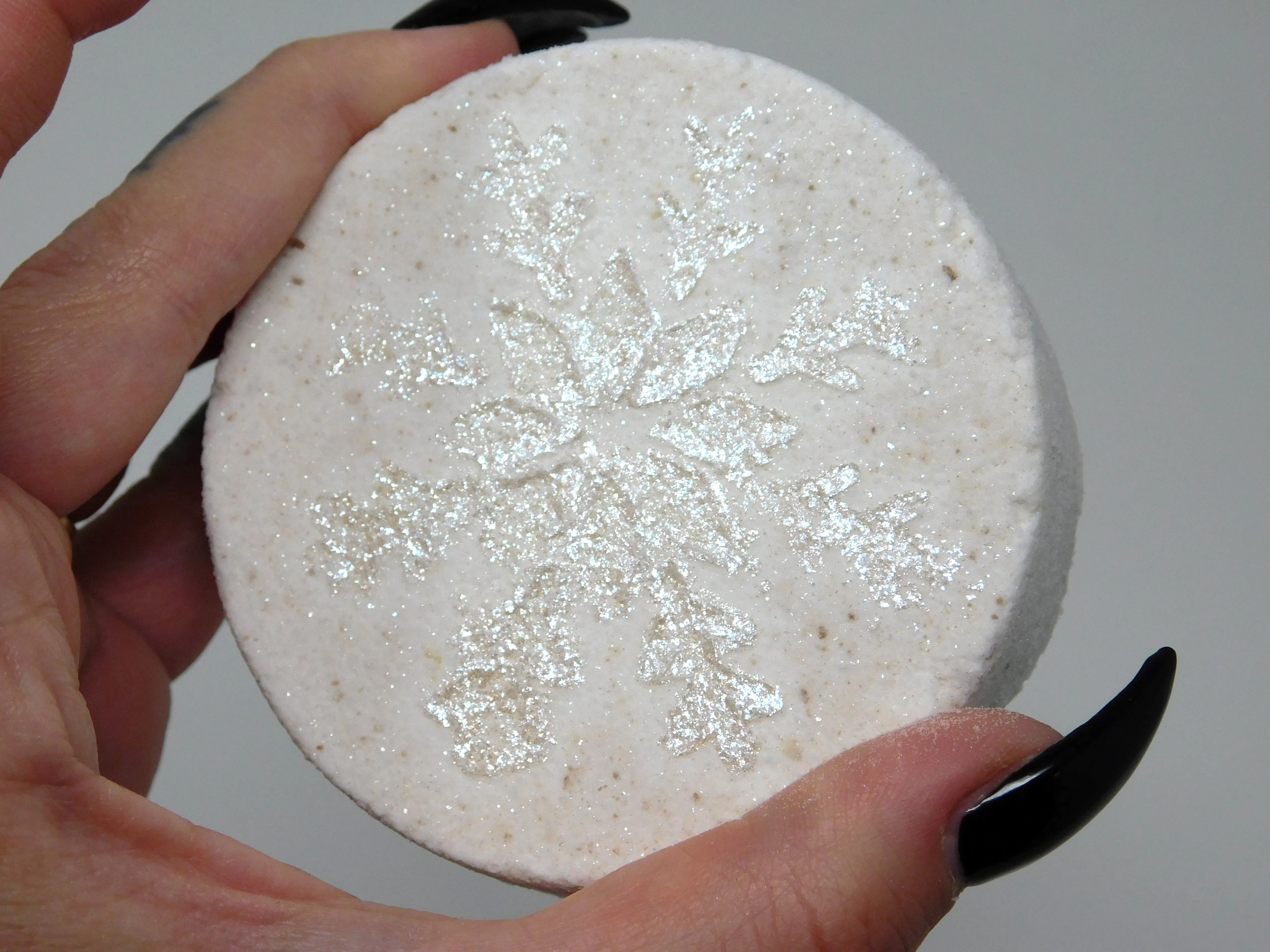 Sparkling Snow Bath Bomb