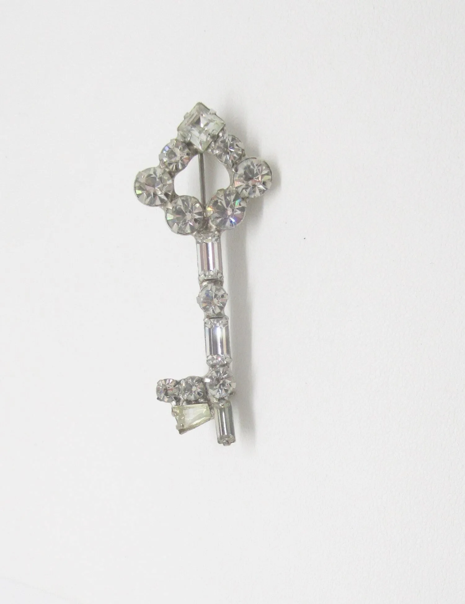 Sparkling Vintage Rhinestone Key Brooch